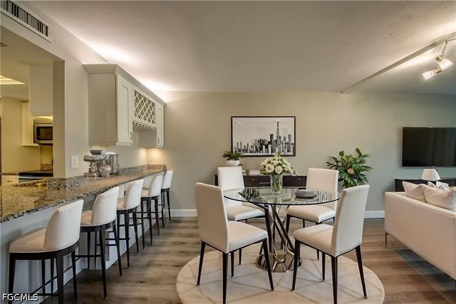 2526 SE 16th PL 108, Cape Coral, FL 33904