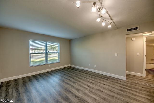 2526 SE 16th PL 108, Cape Coral, FL 33904