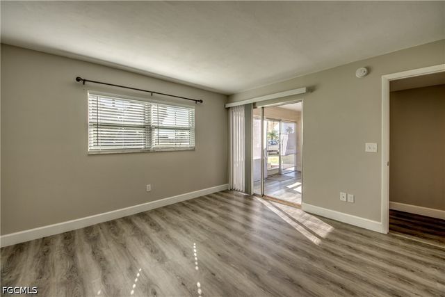 2526 SE 16th PL 108, Cape Coral, FL 33904