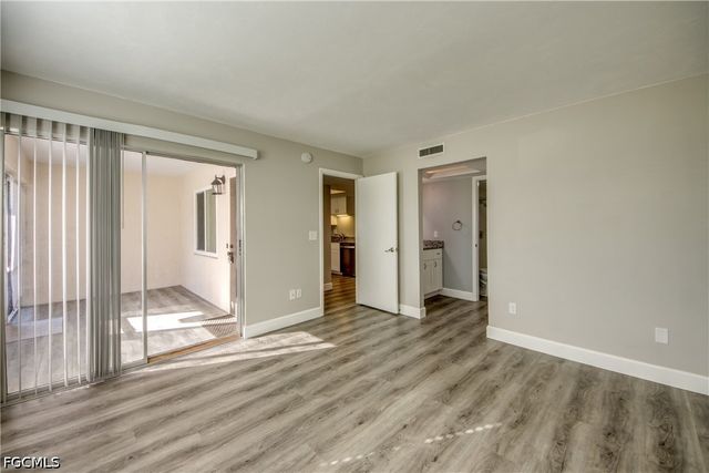 2526 SE 16th PL 108, Cape Coral, FL 33904