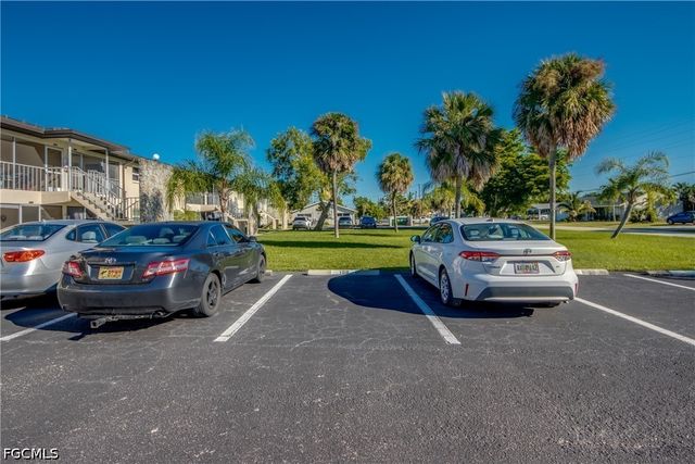 2526 SE 16th PL 108, Cape Coral, FL 33904