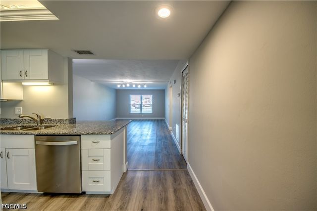 2526 SE 16th PL 108, Cape Coral, FL 33904