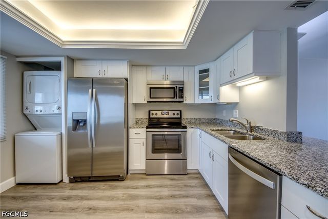 2526 SE 16th PL 108, Cape Coral, FL 33904