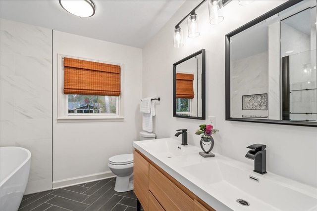 1595 MCHENRY CV, Germantown, TN 38138