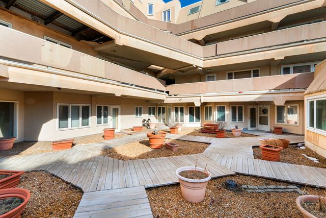 6337 Roosevelt Road 107, Berwyn, IL 60402