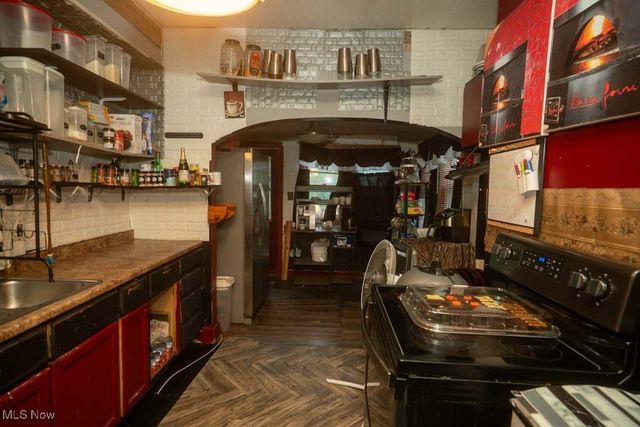 550 E 107th Street, Cleveland, OH 44108