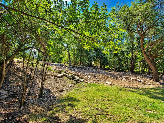 2006 Casa Grande DR, Austin, TX 78733