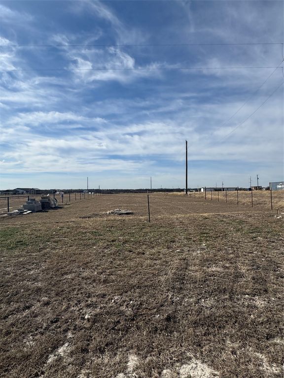 215 Hill County Road 4434, Itasca, TX 76055