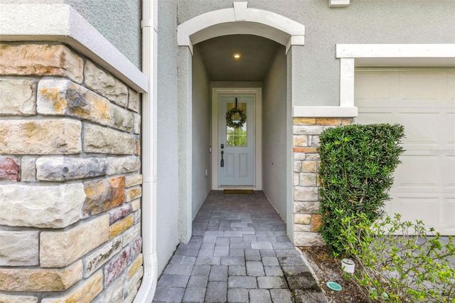 19298 BLUE POND DRIVE, Lutz, FL 33558