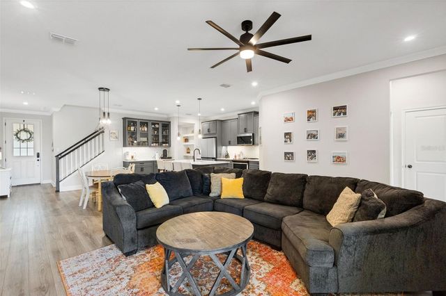 19298 BLUE POND DRIVE, Lutz, FL 33558