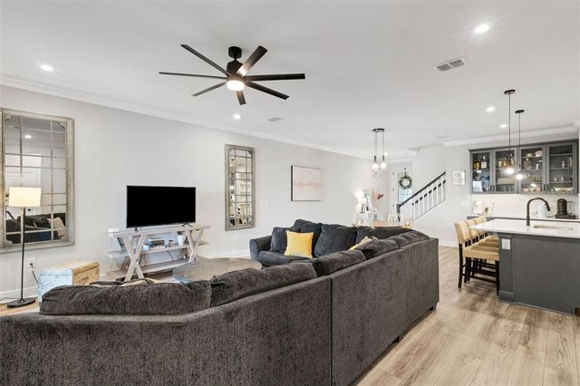 19298 BLUE POND DRIVE, Lutz, FL 33558