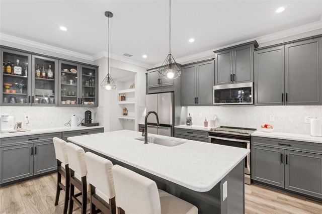 19298 BLUE POND DRIVE, Lutz, FL 33558