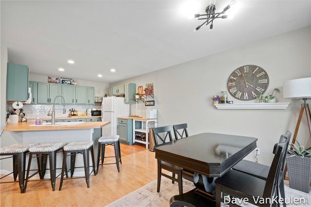 879 Flat River Court, Lowell, MI 49331
