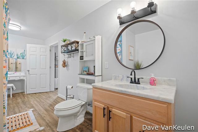 879 Flat River Court, Lowell, MI 49331