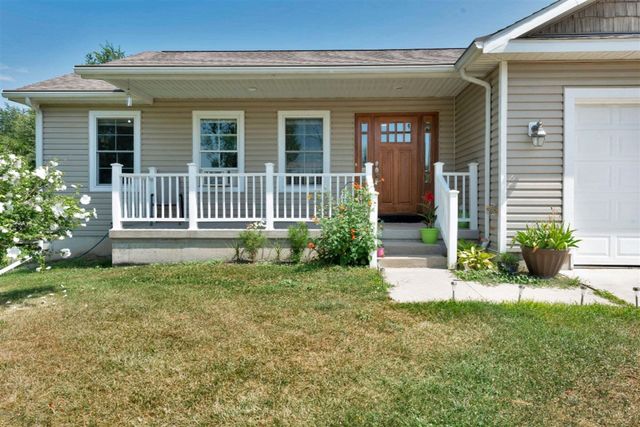 879 Flat River Court, Lowell, MI 49331