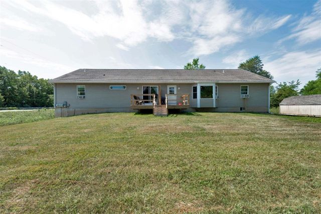879 Flat River Court, Lowell, MI 49331