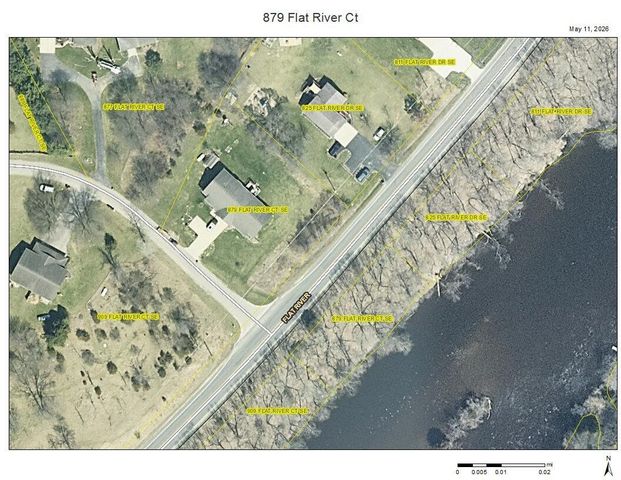 879 Flat River Court, Lowell, MI 49331