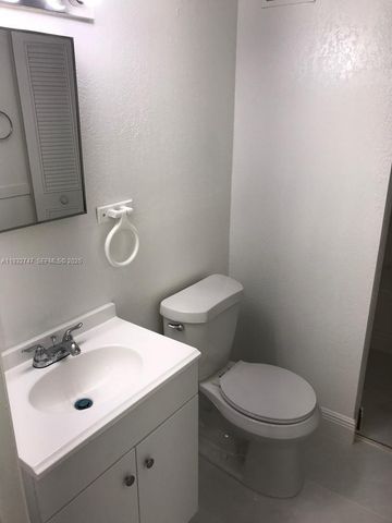 1251 NE 108th St 705, Miami, FL 33161