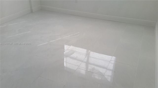 1251 NE 108th St 705, Miami, FL 33161