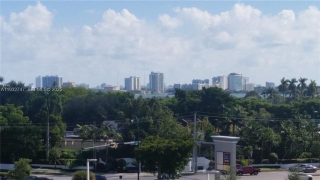 1251 NE 108th St 705, Miami, FL 33161