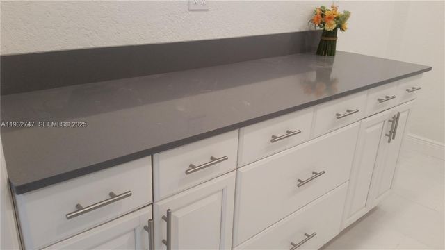 1251 NE 108th St 705, Miami, FL 33161