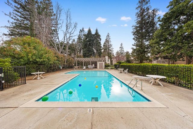 19224 Vineyard, Saratoga, CA 95070