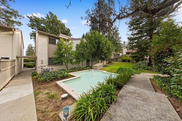 19224 Vineyard, Saratoga, CA 95070