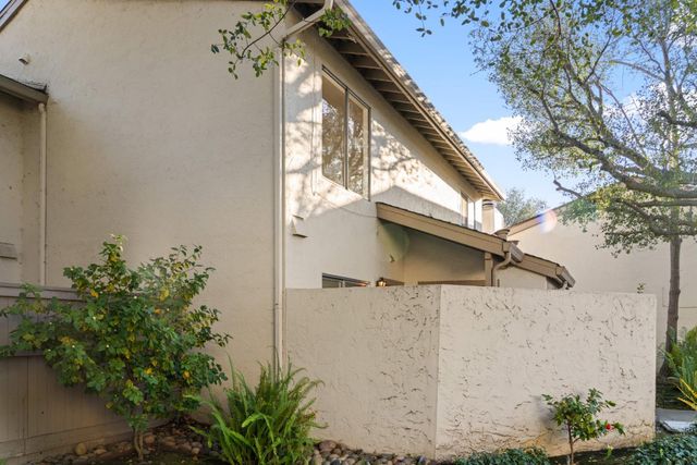 19224 Vineyard, Saratoga, CA 95070