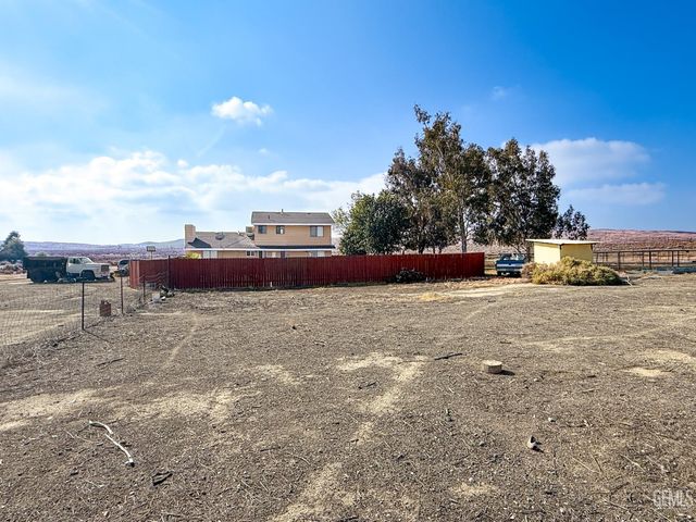 7452 Isaac Road, Taft, CA 93268