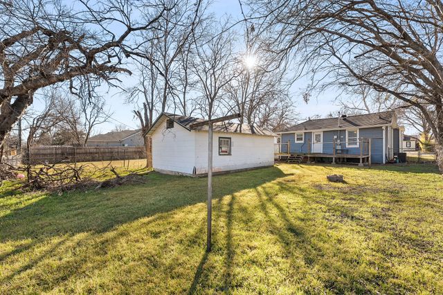 2709 Townsend Drive, Fort Worth, TX 76110