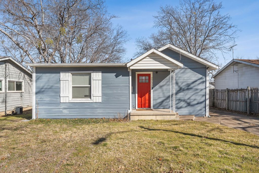 2709 Townsend Drive, Fort Worth, TX 76110