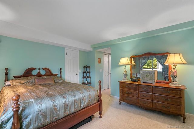 2 Mansfield Grove Road 262, East Haven, CT 06512