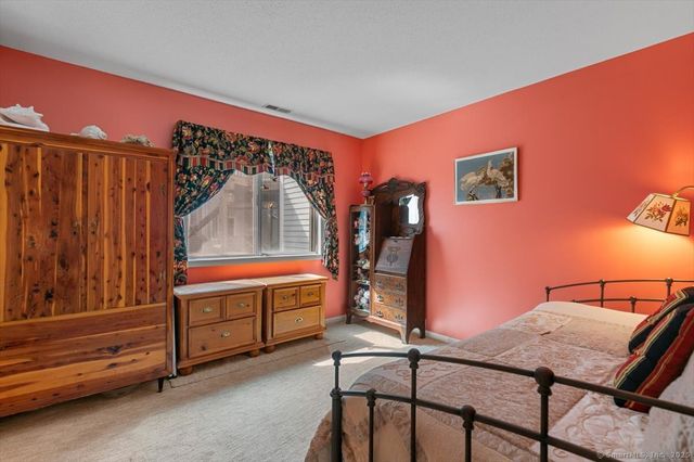 2 Mansfield Grove Road 262, East Haven, CT 06512