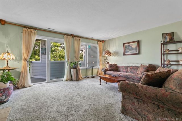 2 Mansfield Grove Road 262, East Haven, CT 06512