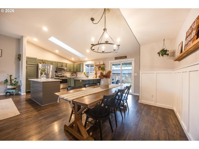 25217 TYRO Ave, Veneta, OR 97487