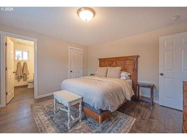 25217 TYRO Ave, Veneta, OR 97487
