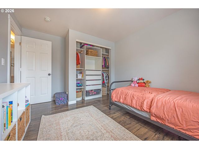 25217 TYRO Ave, Veneta, OR 97487
