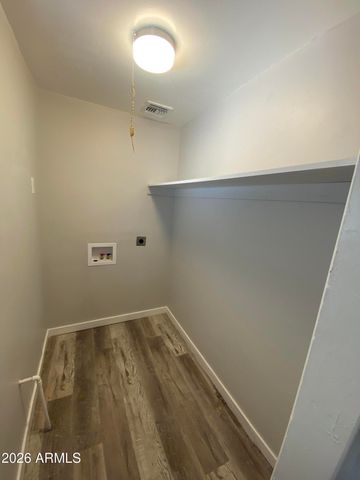 9208 N 10TH Street, Phoenix, AZ 85020