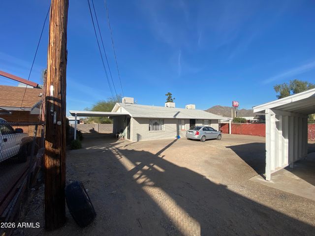 9208 N 10TH Street, Phoenix, AZ 85020