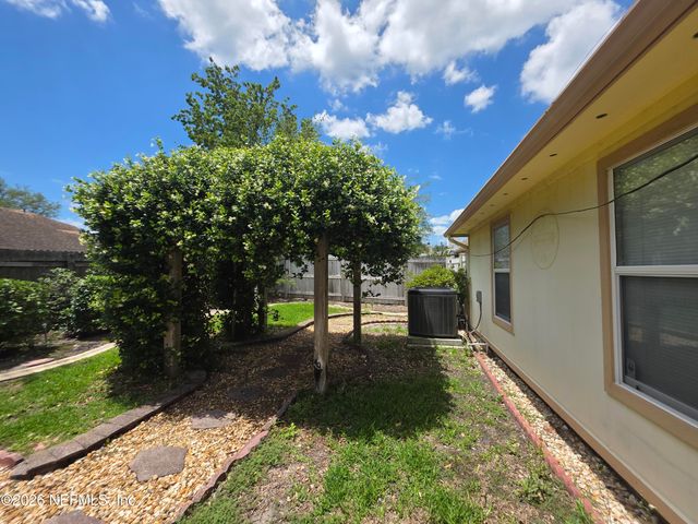 8630 CHARLESGATE Circle N, Jacksonville, FL 32244