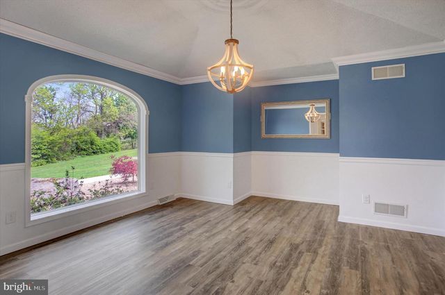 870 REMINGTON DR, Shippensburg, PA 17257