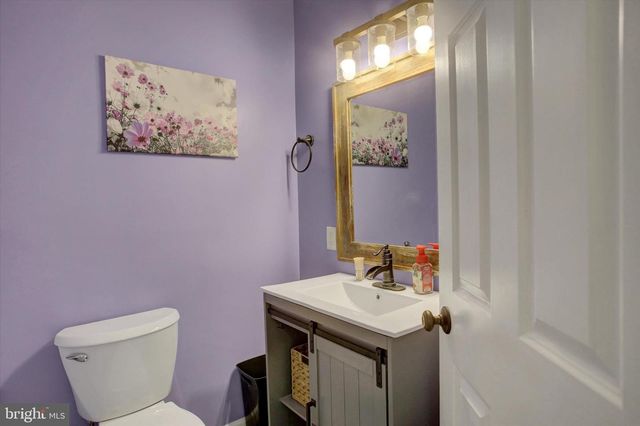 870 REMINGTON DR, Shippensburg, PA 17257