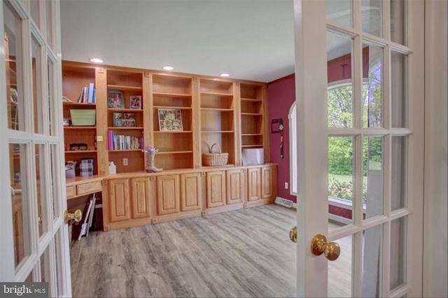 870 REMINGTON DR, Shippensburg, PA 17257