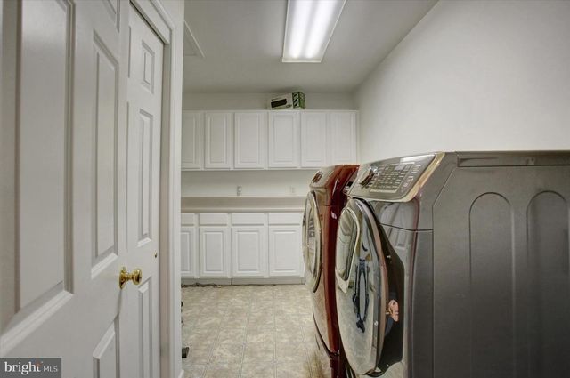 870 REMINGTON DR, Shippensburg, PA 17257