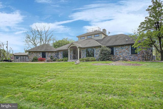 870 REMINGTON DR, Shippensburg, PA 17257