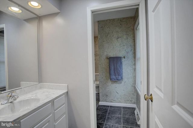 870 REMINGTON DR, Shippensburg, PA 17257