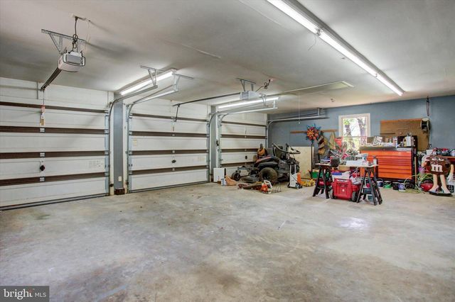 870 REMINGTON DR, Shippensburg, PA 17257