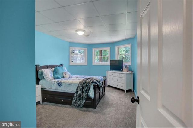 870 REMINGTON DR, Shippensburg, PA 17257