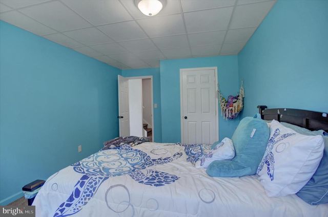 870 REMINGTON DR, Shippensburg, PA 17257