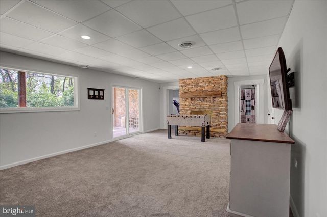 870 REMINGTON DR, Shippensburg, PA 17257